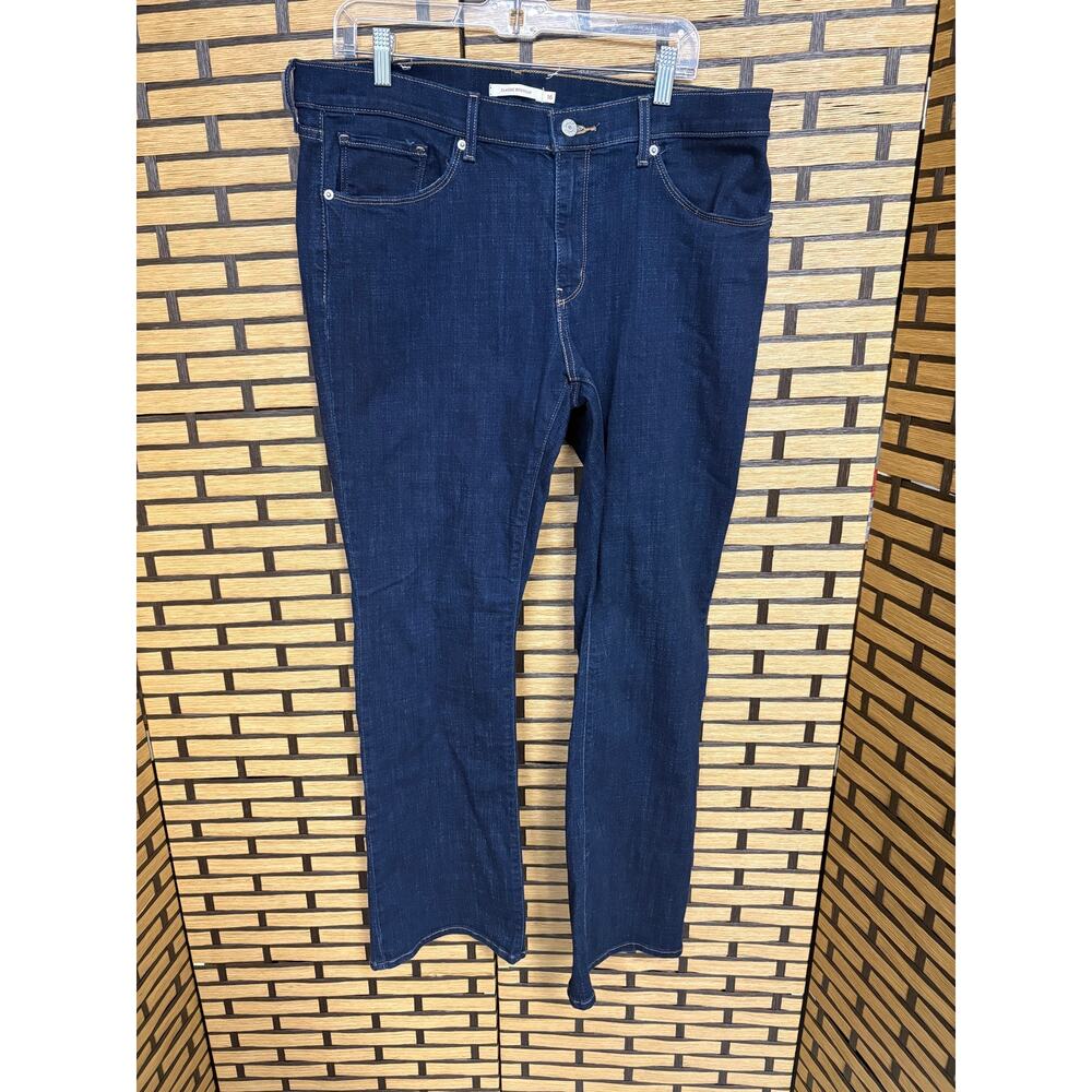 Levi's Classic Bootcut Jeans Size 16‎